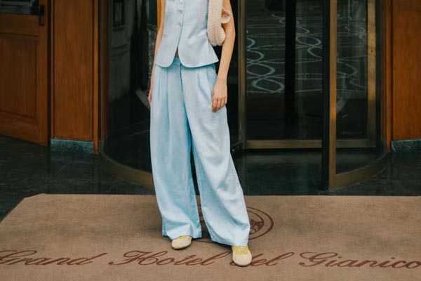 fashion-reserved-široke-preduge-hlače-modnialmanah