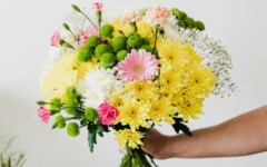 savjet-cvijeće-buket-cvjećarka-modnialmanah