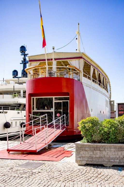lifestyle-botel-marina-rijeka-modnialmanah