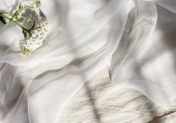 fashion-kako-nositi-osjetljive-tkanine-modnialmanah