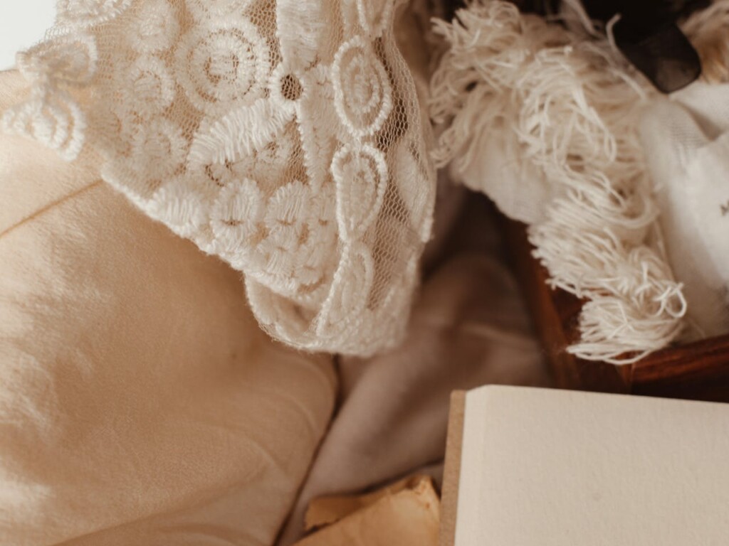 fashion-kako-nositi-osjetljive-tkanine-modnialmanah