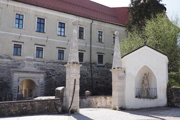 posavski-muzej-brežice-dvorci-posavja-lifestyle-modnialmanah-slovenia