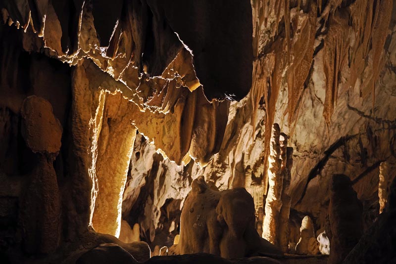 postojnska-jama-lifestyle-hotel-jama-predjamski-grad-izlet-vikend-modnialmanah