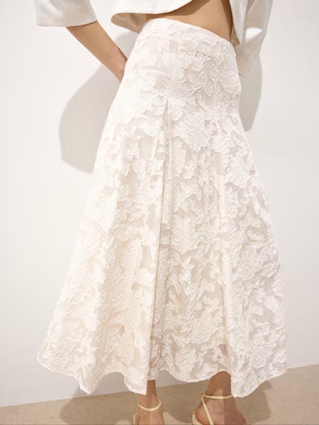 fashion-suknja-A-kroja-mohito-modnialmanah