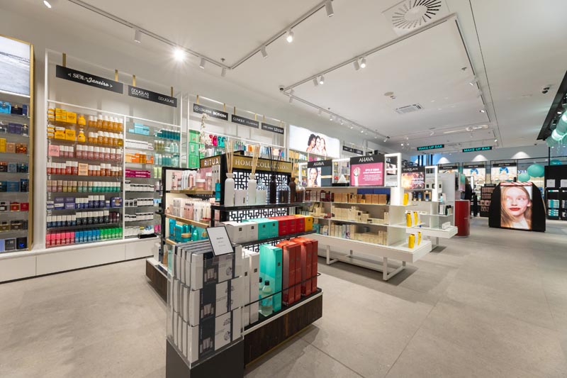 douglas-mall-of-split-beauty-modnialmanah