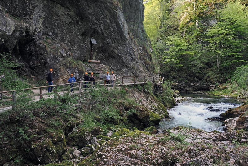 Vintgar-park-gorge-lifestyle-modnialmanah
