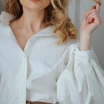 fashion-bijela-košulja-modnialmanah