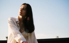 fashion-bijela-košulja-modnialmanah