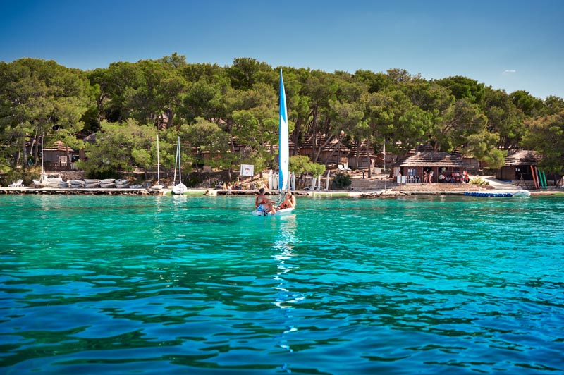 pine-beach-resort-pakoštane-modnialmanah-lifestyle