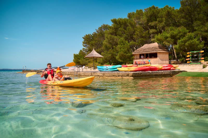 pine-beach-resort-pakoštane-modnialmanah-lifestyle