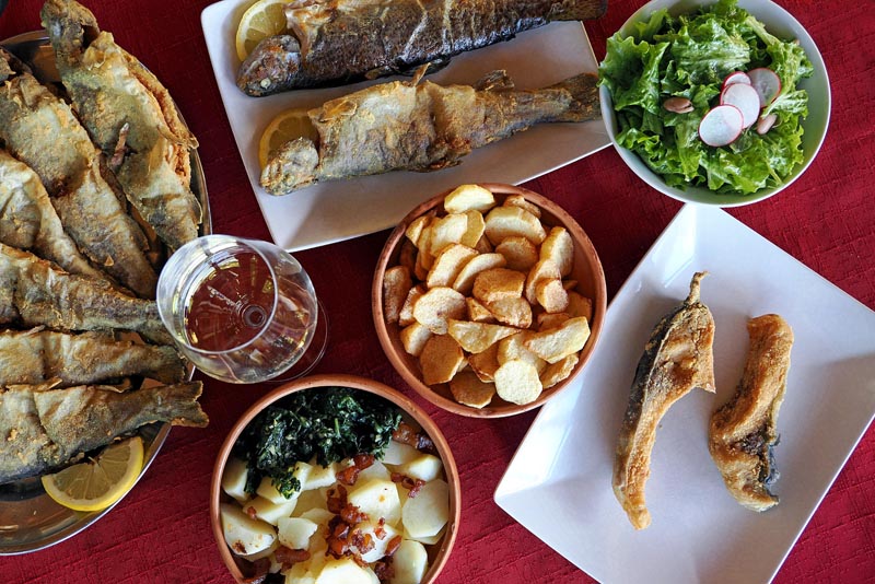 riba-in-pol-restoran-pastrva-šaran-gastronomija-feel-slovenia-modnialmanah