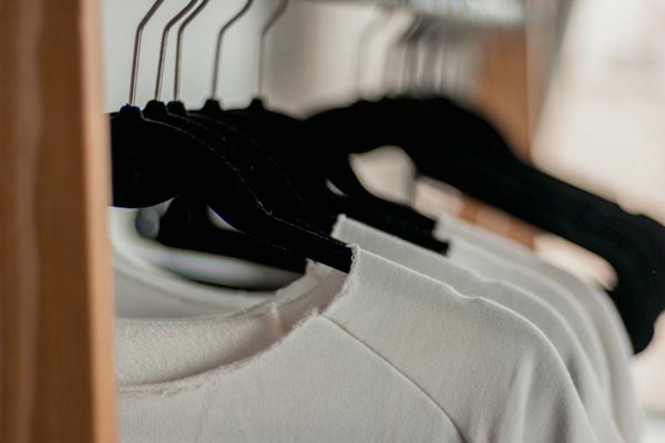 uniseks-bijela-majica-fashion-modnialmanah