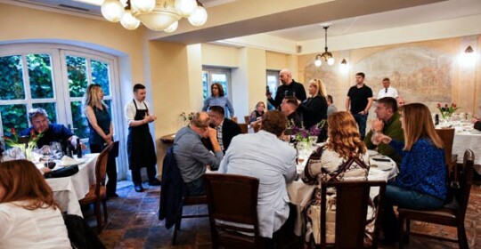 vino-uz-žlicu-restoran-gallo-modnialmanah