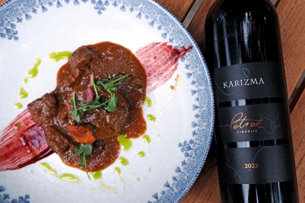gastro-pri-staroj-vuri-modnialmanah-vino-uz-žlicu-eno-gastro