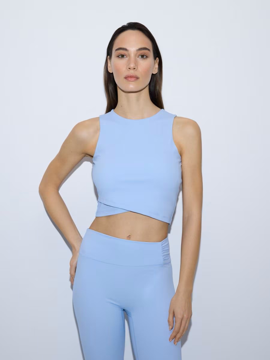 fashion-sinsay-sportski-top-modnialmanah