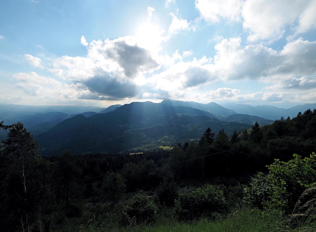 cerkno-postojna-planina-priroda-izlet-adrenalin-slovenija-modnialmanah-bicikl