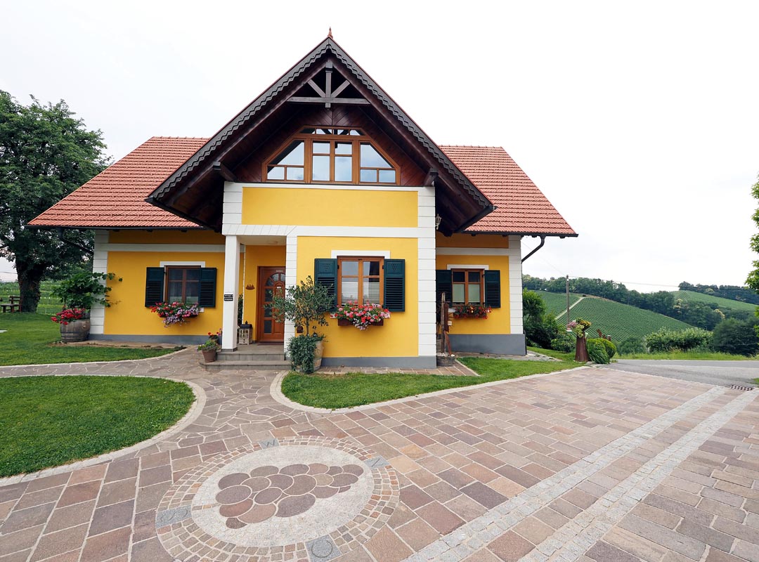 Weingut-Adam-Lieleg-gastro-modnialmanah-južna-štajerska-wine-vino-Südsteiermark