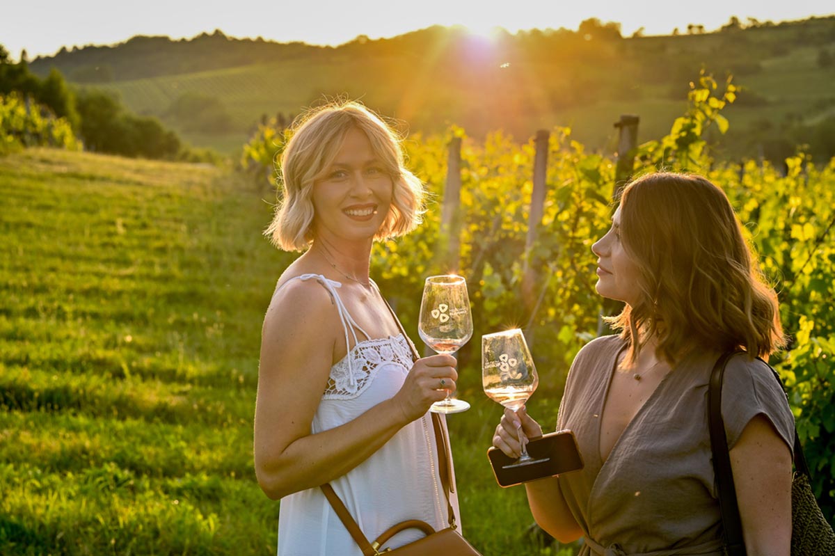 Zalazak-u-vinogradu-meridiana-slavonica-gastronomija-modnialmanah