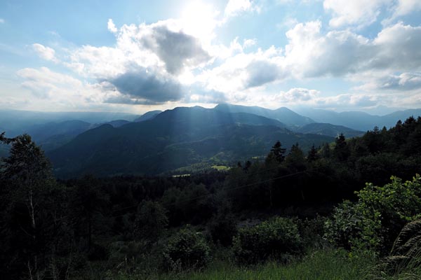cerkno-postojna-planina-priroda-izlet-adrenalin-slovenija-modnialmanah-bicikl