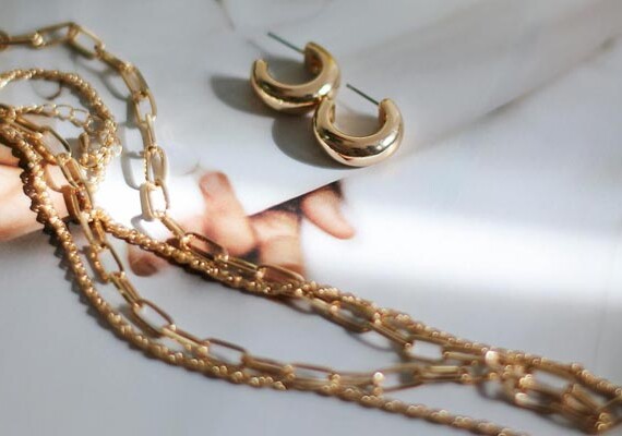 fashion-ogrlice-narukvice-lanci-modnialmanah