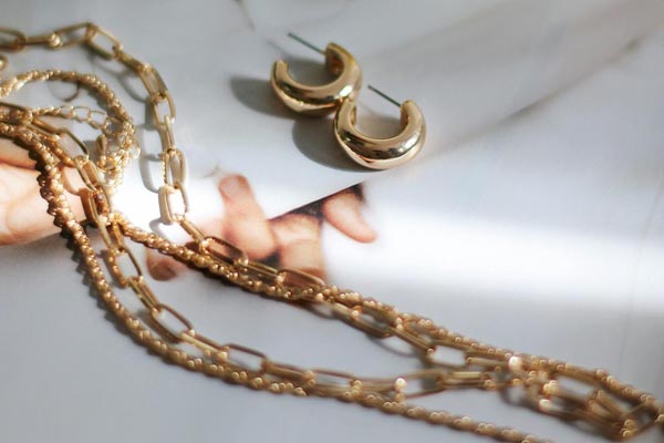 fashion-ogrlice-narukvice-lanci-modnialmanah