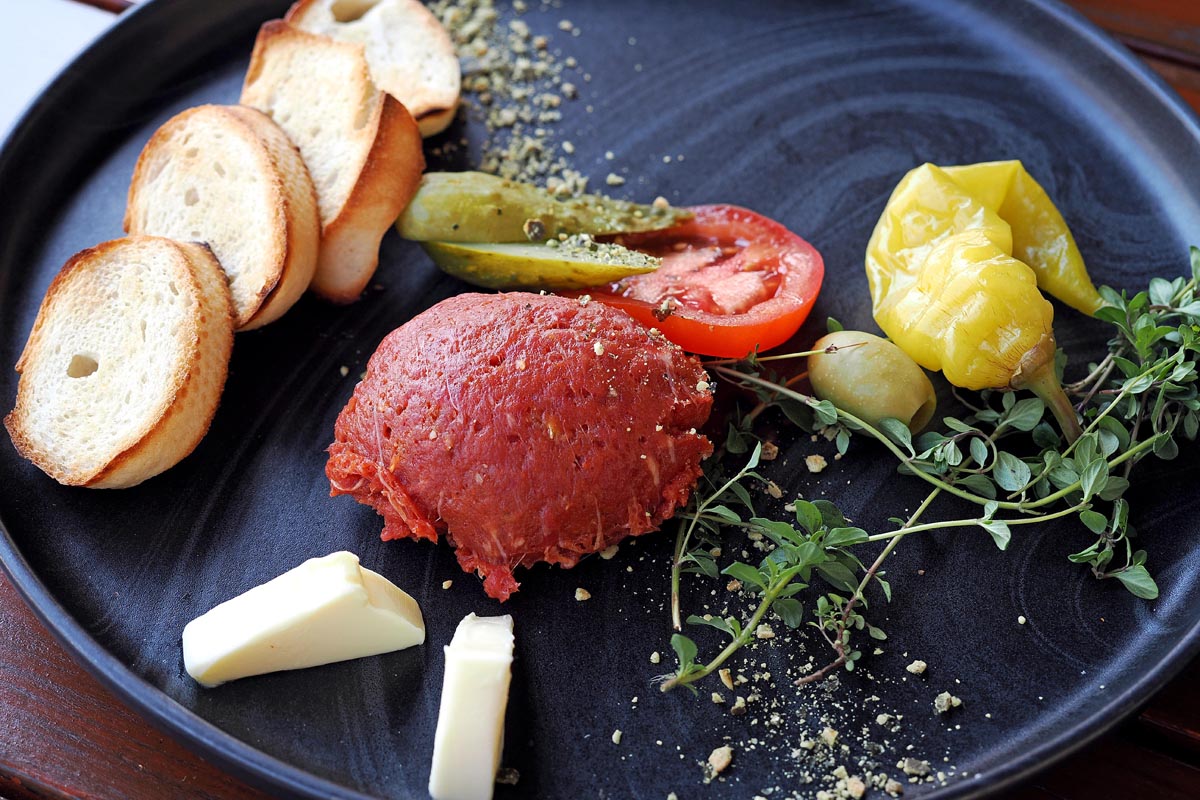 gostišče-taverna-jeruzalem-gastronomija-modnialmanah