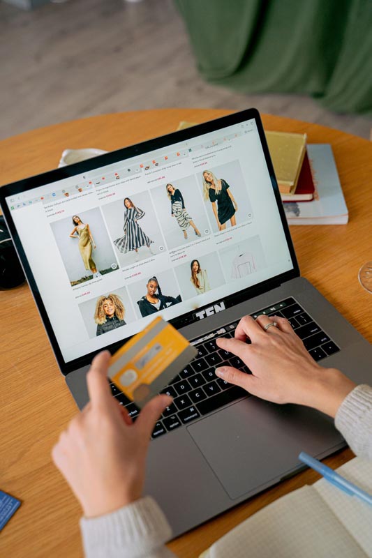 shopping-online-sniženja-modnialmanah