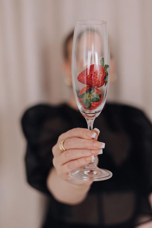 gastro-voće-maline-ribizl-kupine-pjenušac-modnialmanah