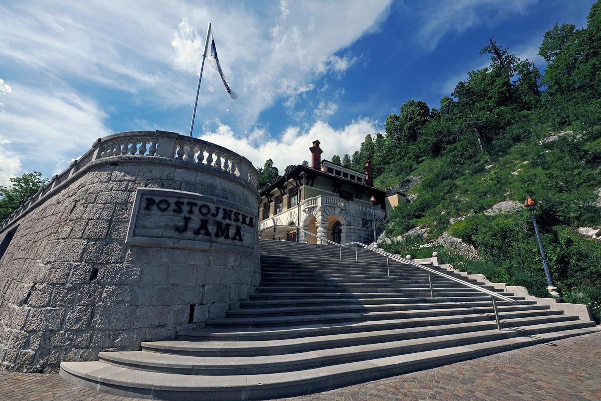 cerkno-postojna-planina-priroda-izlet-adrenalin-slovenija-modnialmanah-bicikl