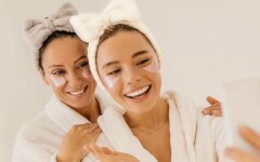 široka-traka-za-kosu-šminkanje-modnialmanah-beauty