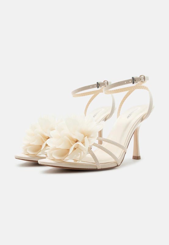 fashion-retro-sandale-zalando-modnialmanah