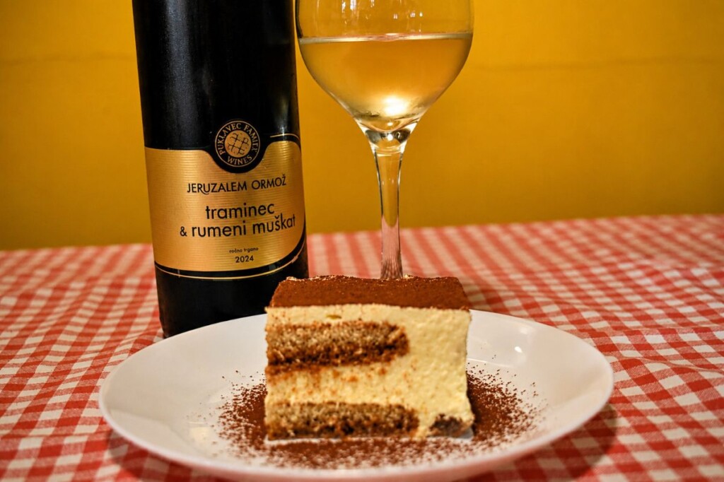 vino-uz-pizzu-gastronomija-modnialmanah-kaktus