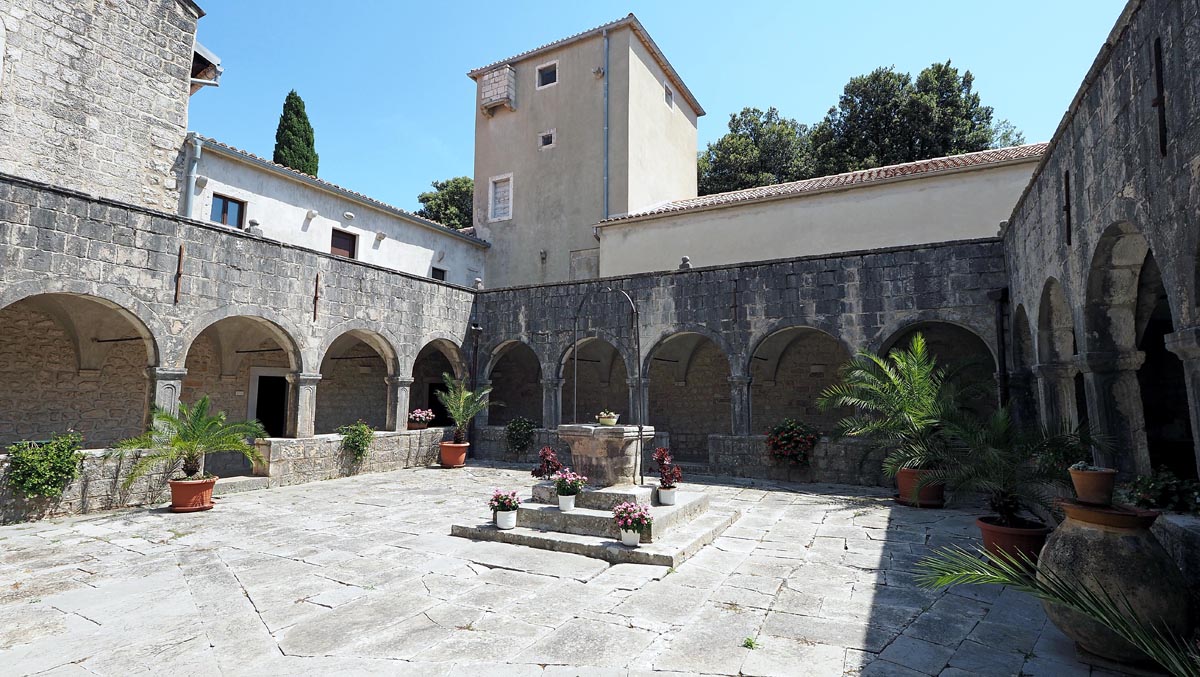 krk-otok-izlet-vikend-hrvatska-modnialmanah-košljun