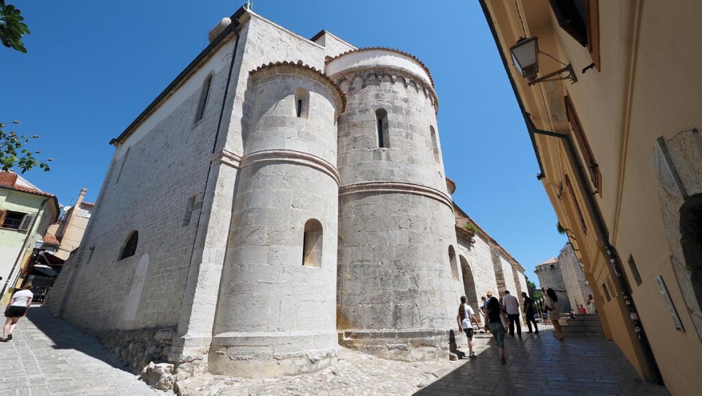 krk-otok-izlet-vikend-hrvatska-modnialmanah-košljun