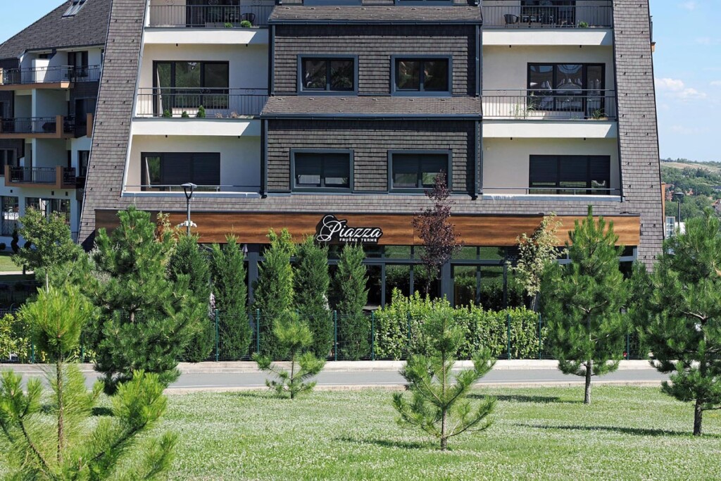 Mövenpick Resort & Spa Fruške Terme piazza restoran
