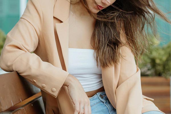 crop-top-i-poslovni-outfit-za-ured-fashion-modnialmanah