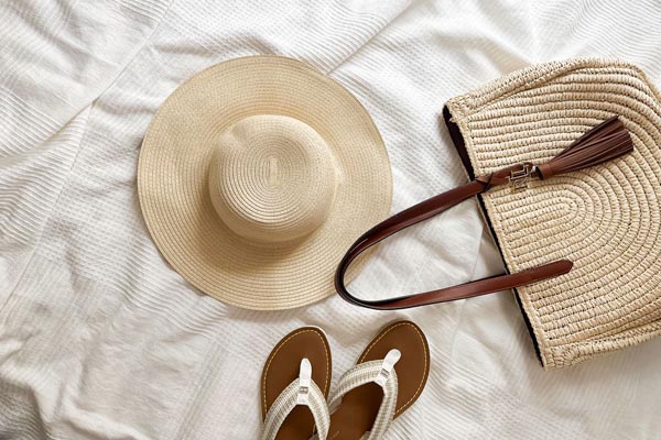natikače-šešir-torba-fashion-usklađivanje-modnialmanah