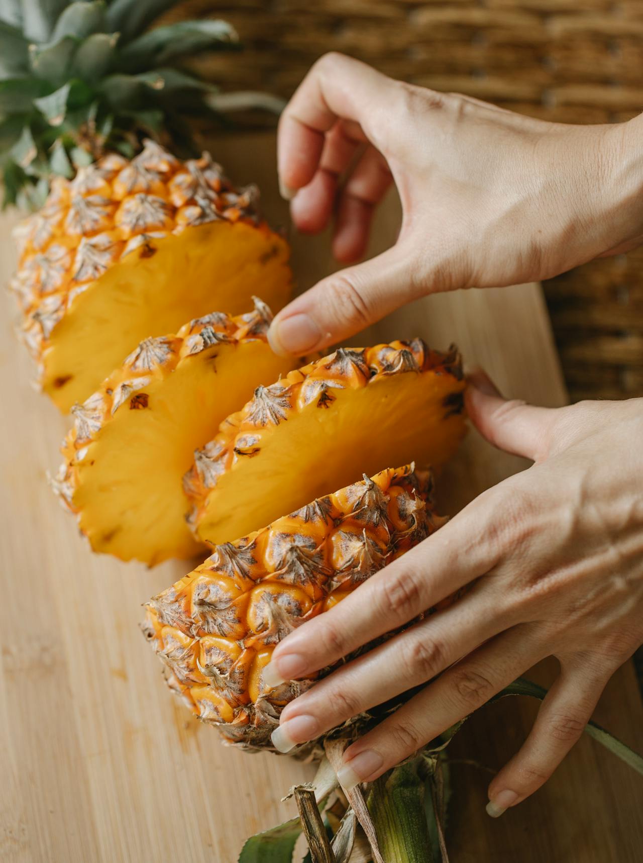 gastro-serviranje-ananas-modnialmanah