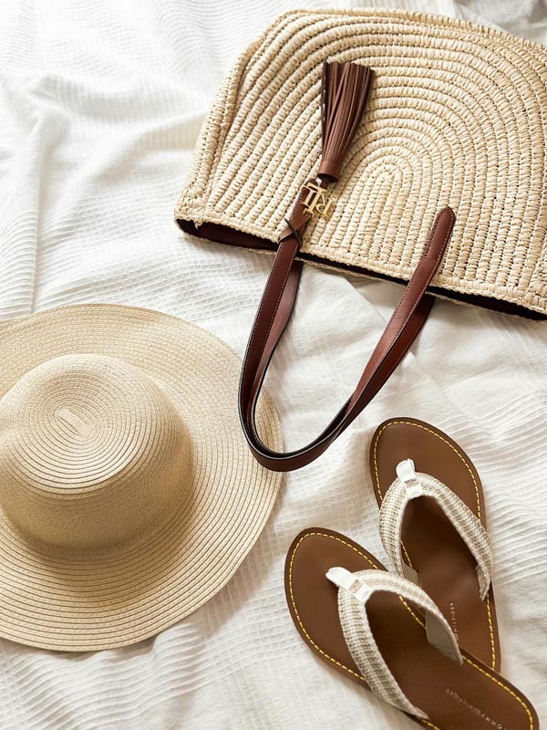 natikače-šešir-torba-fashion-usklađivanje-modnialmanah