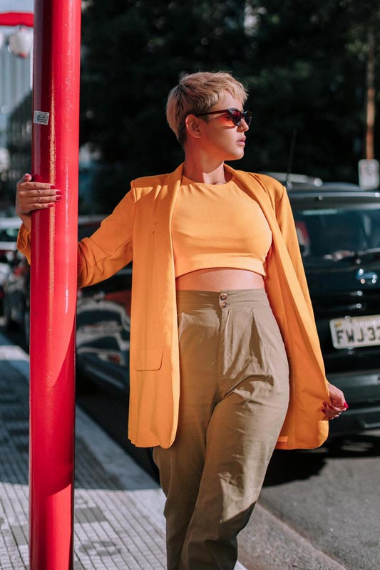 crop-top-i-poslovni-outfit-za-ured-fashion-modnialmanah