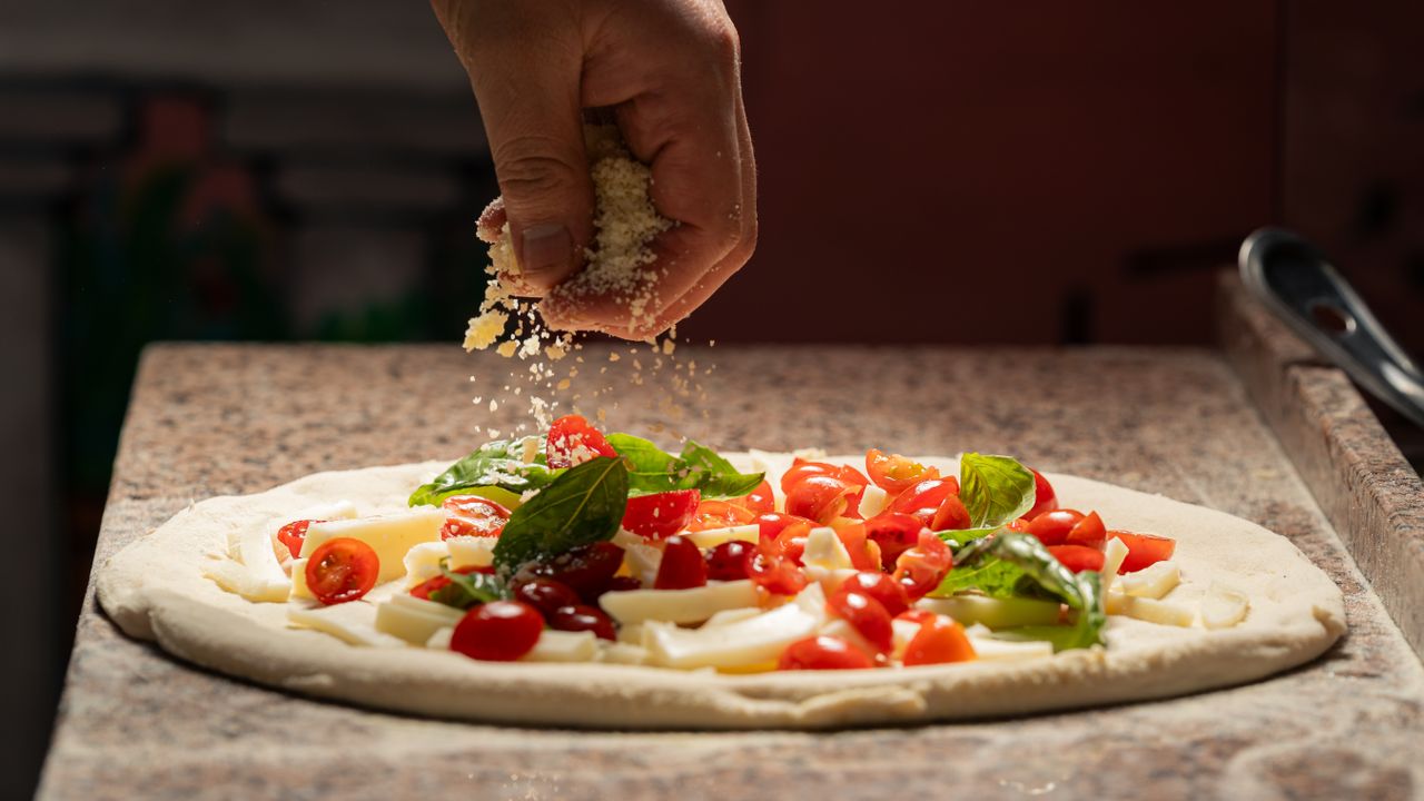 gastro-ljetna-pizza-modnialmanah