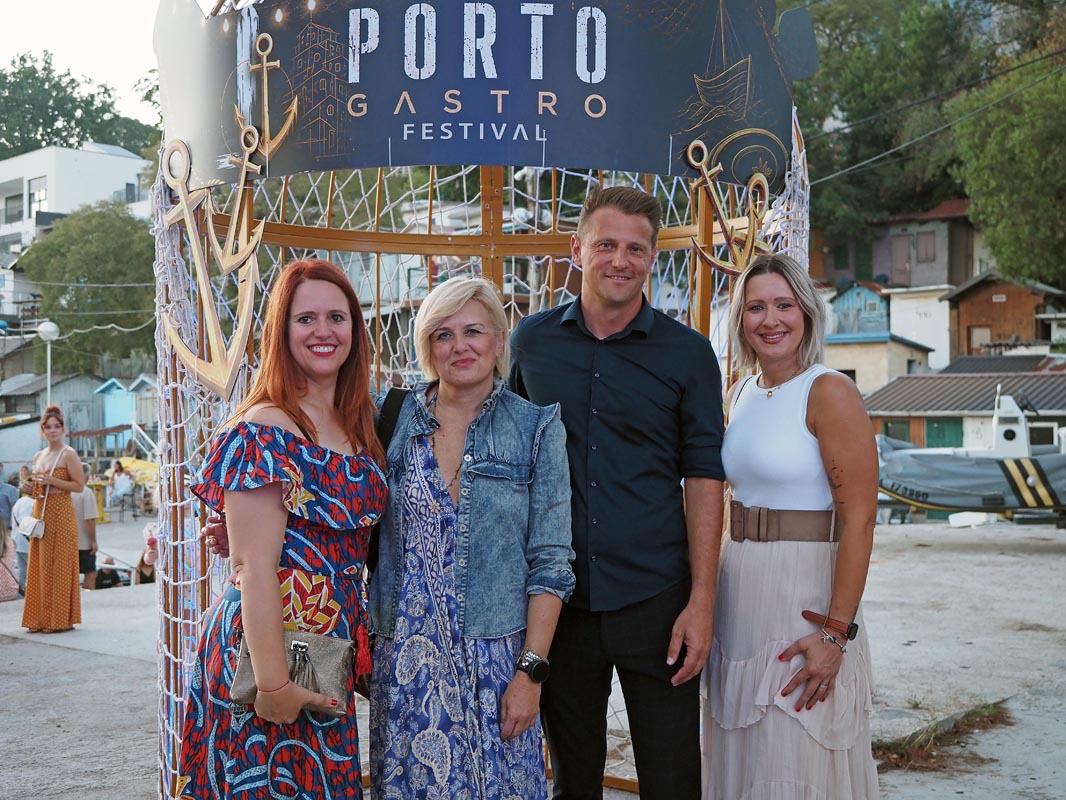 Marijana Kalcic, Iva Rincic, Vedran Babic i Antonija Kardum Marijana Kalčić, Iva Rinčić, Vedran Babić i Antonija Kardum na Porot Gatro Festivalu