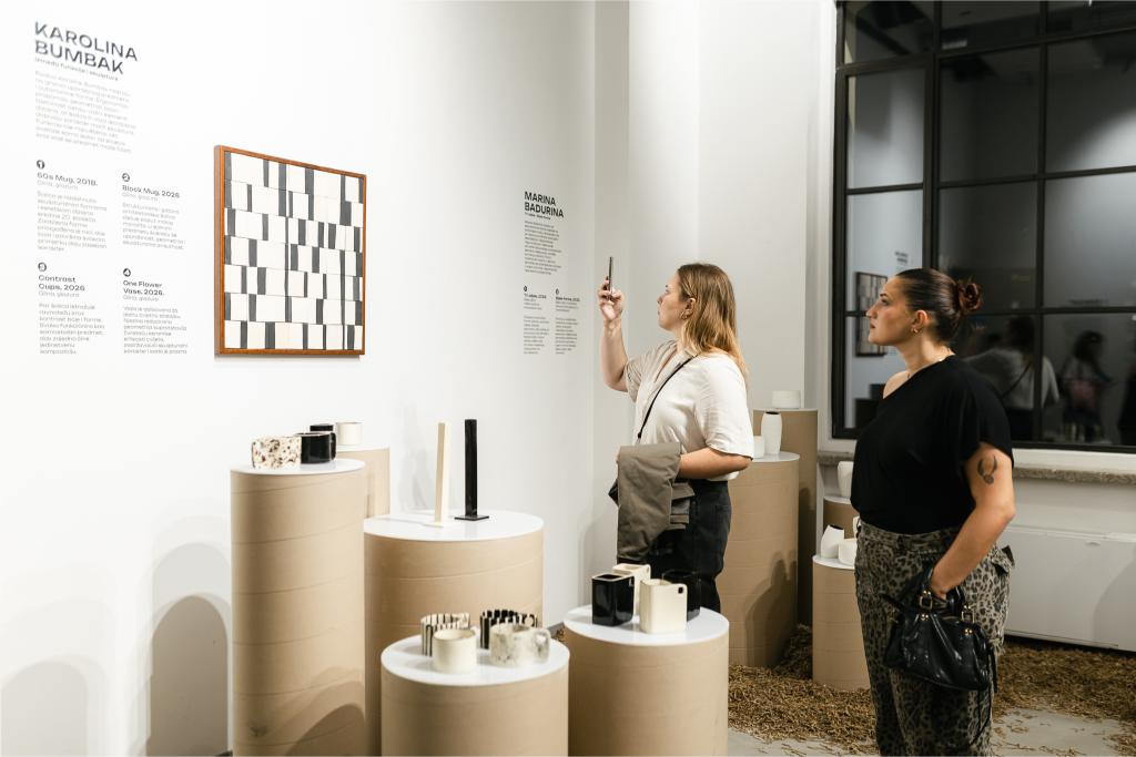 Keramički radovi Karoline Bumbak i Marine Badurine na izložbi u sklopu Zagreb Design Weeka