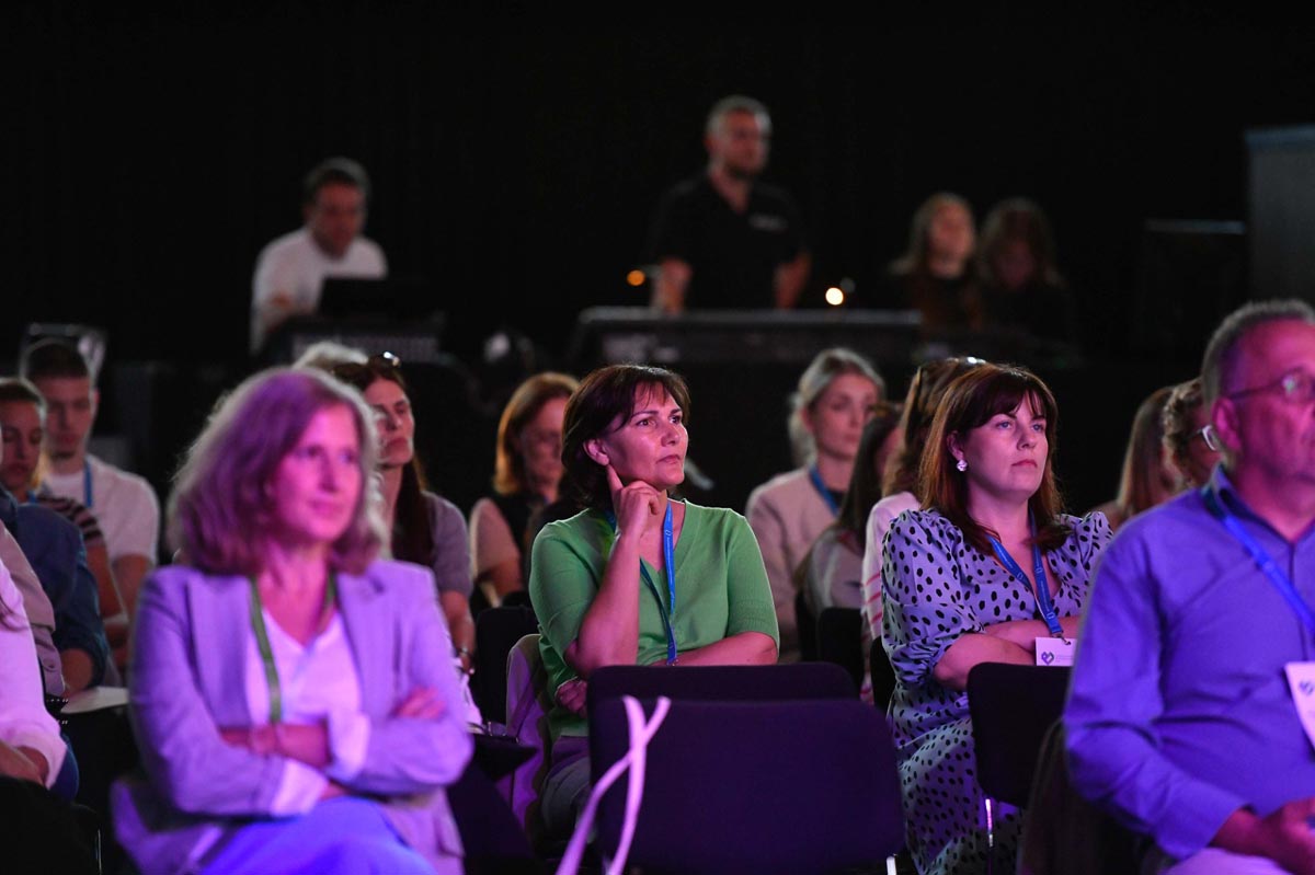 Publika prati predavanje na konferenciji Društvene inovacije, poduzetništvo i filantropija