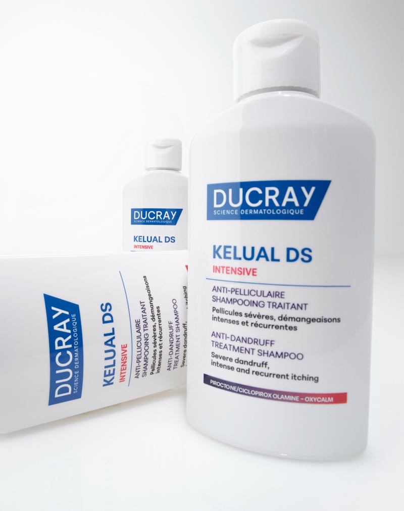Šampon i kutija Ducray Kelual DS Intensive za njegu vlasišta sklonog prhuti i seboroičnom dermatitisu
