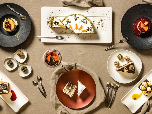 gastronomija-livada-prestige Bogata ponuda tradicionalnih i modernih prekmurskih slastica u restoranu hotela Livada Prestige.