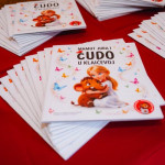 Gomile slikovnica Mamut Jura i čudo u Klaićevoj na crvenoj podlozi